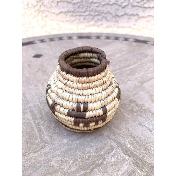 3 Miniature Native American Hand Woven Coiled Grass Seed Pots Papago Animals - Picture 7 of 13